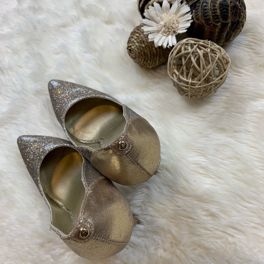 Guess - Picture 4 of 5